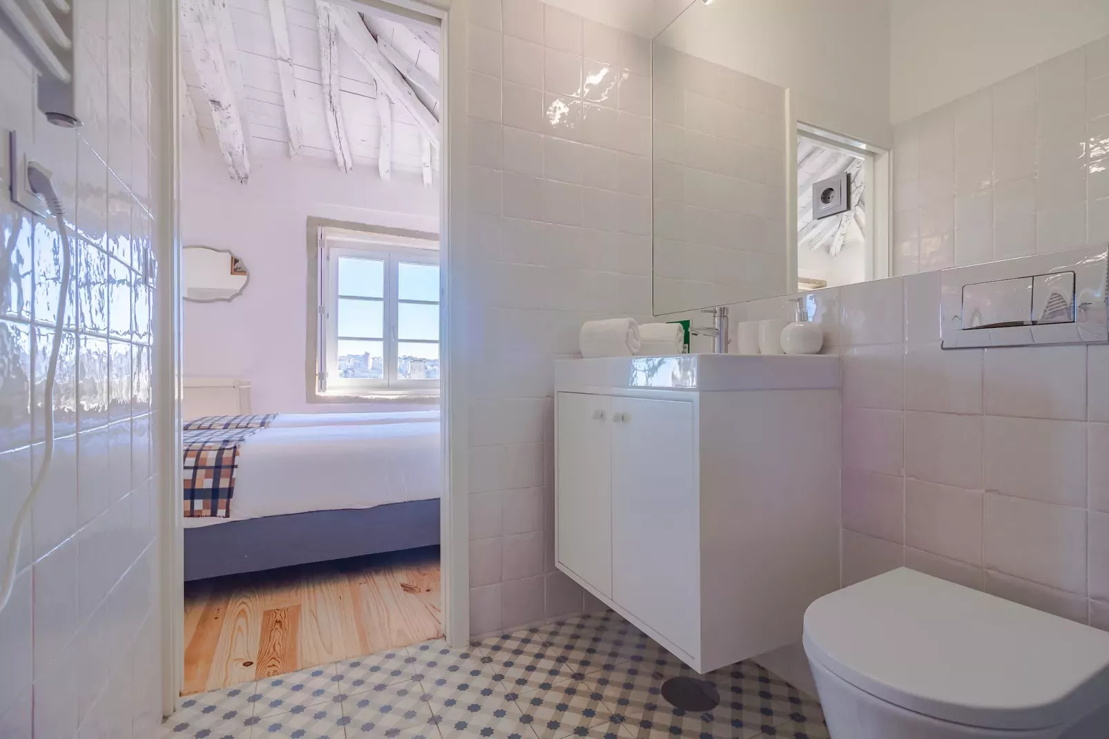 YOUROPO - The Tower 8T-Badkamer
