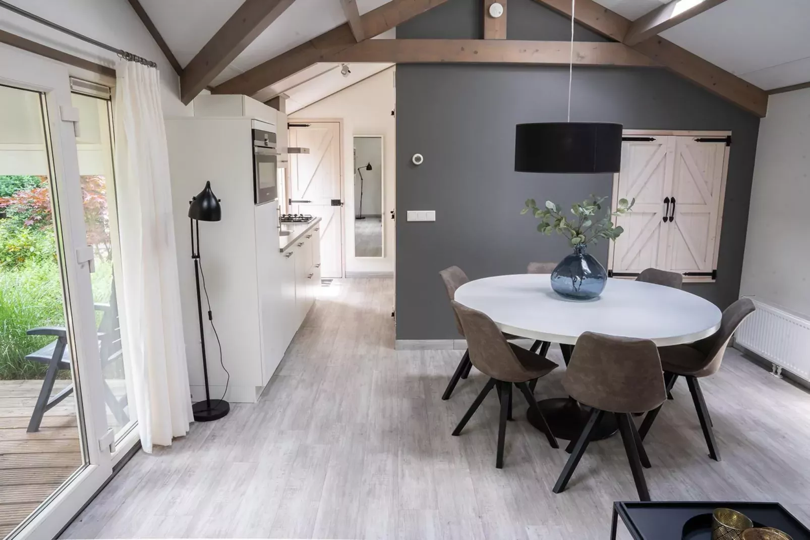 Heivlinder 4+2p-Eetkamer