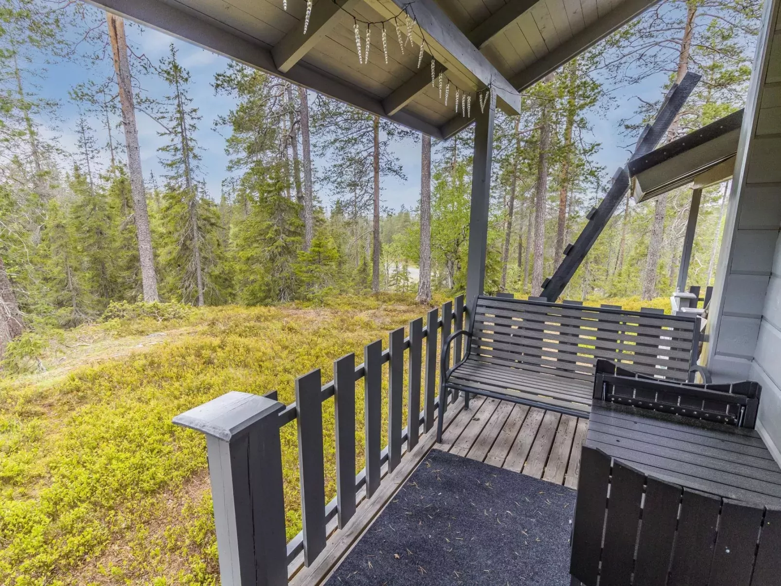 Ruka-rentola-Buiten