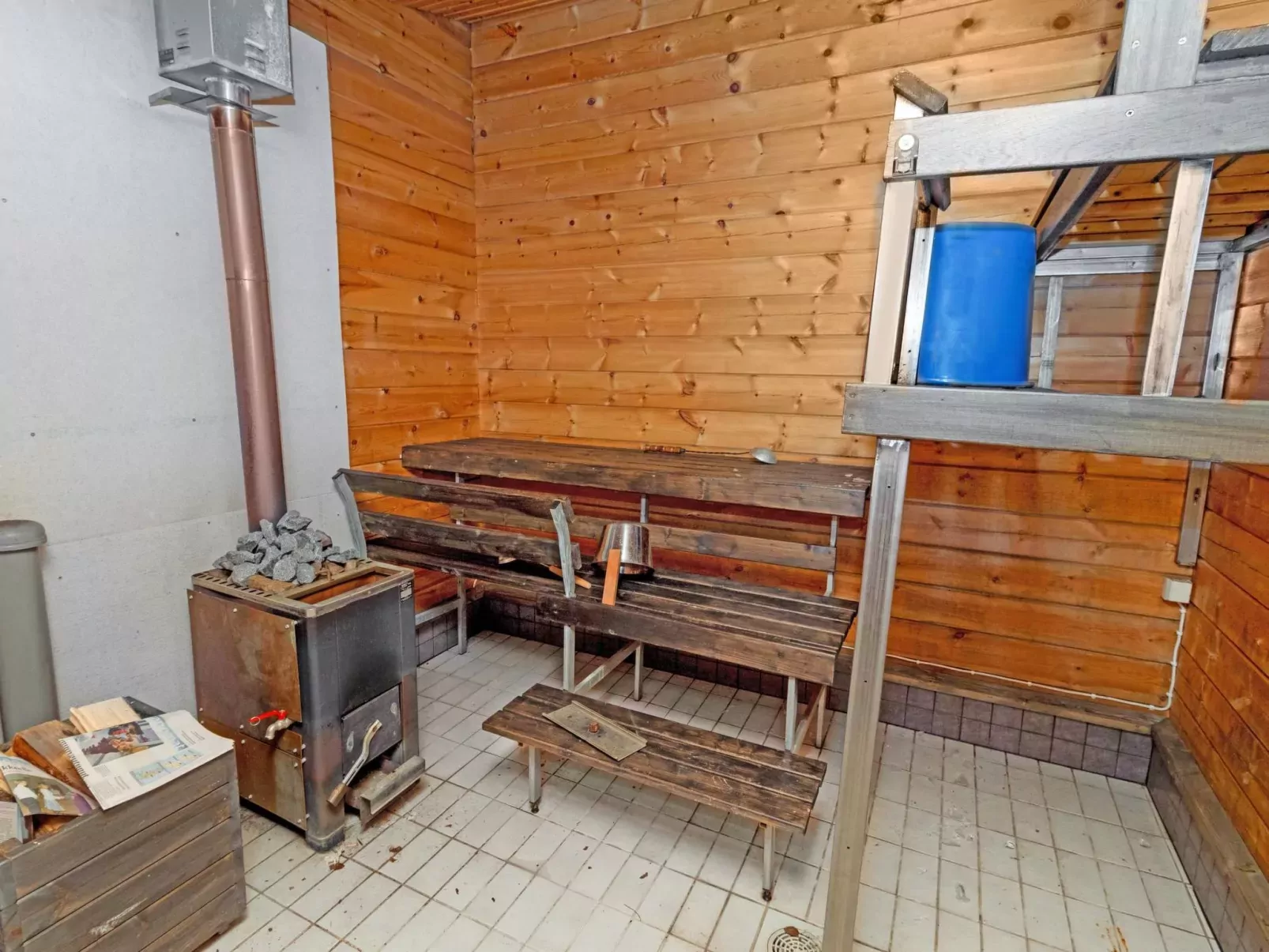 Pohjaslahdentie 17 b-Binnen