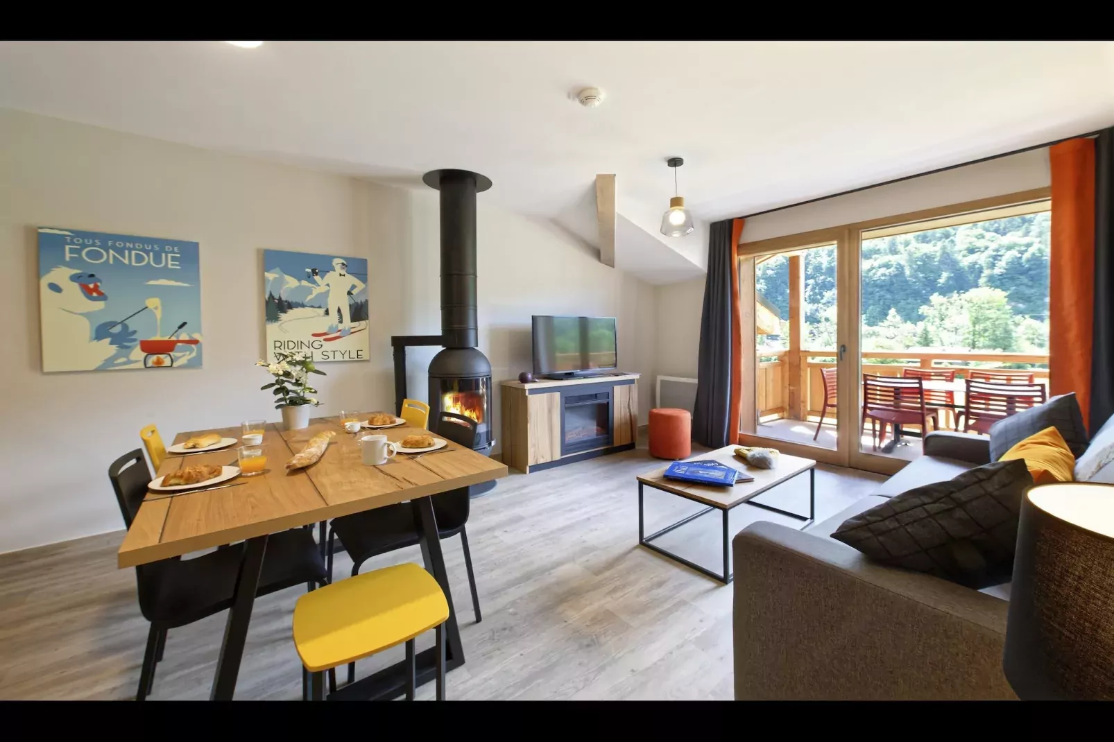 SAMOËNS-S8-Woonkamer
