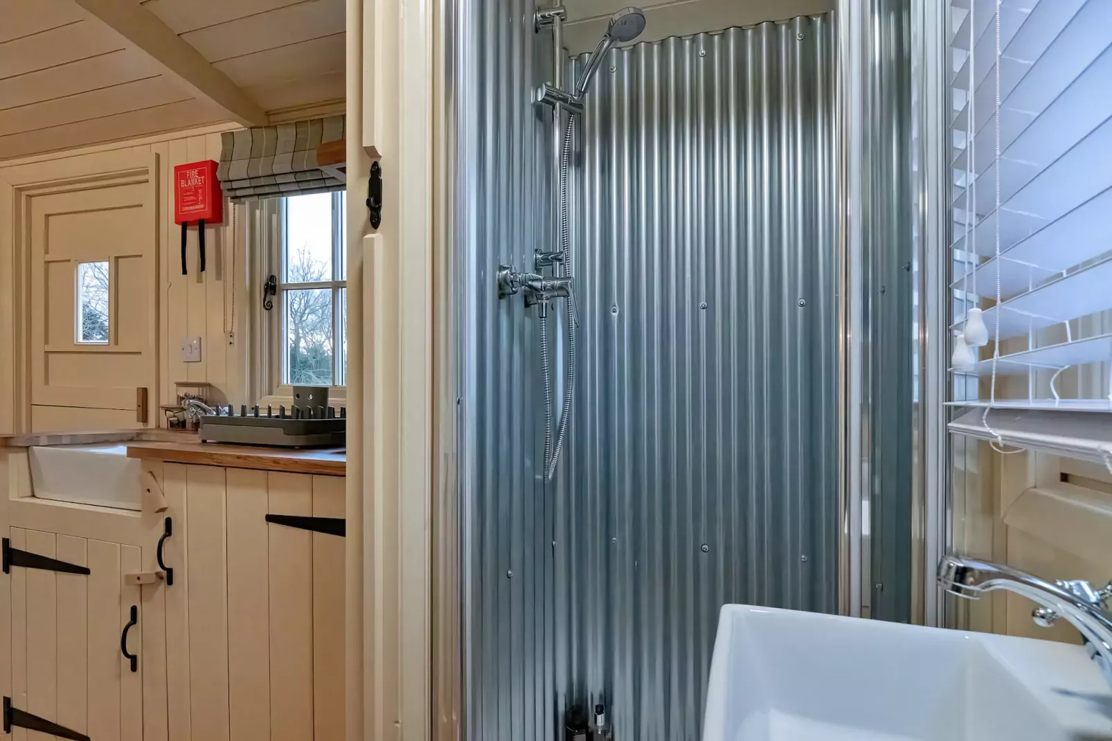 The Chicken Hut-Badkamer