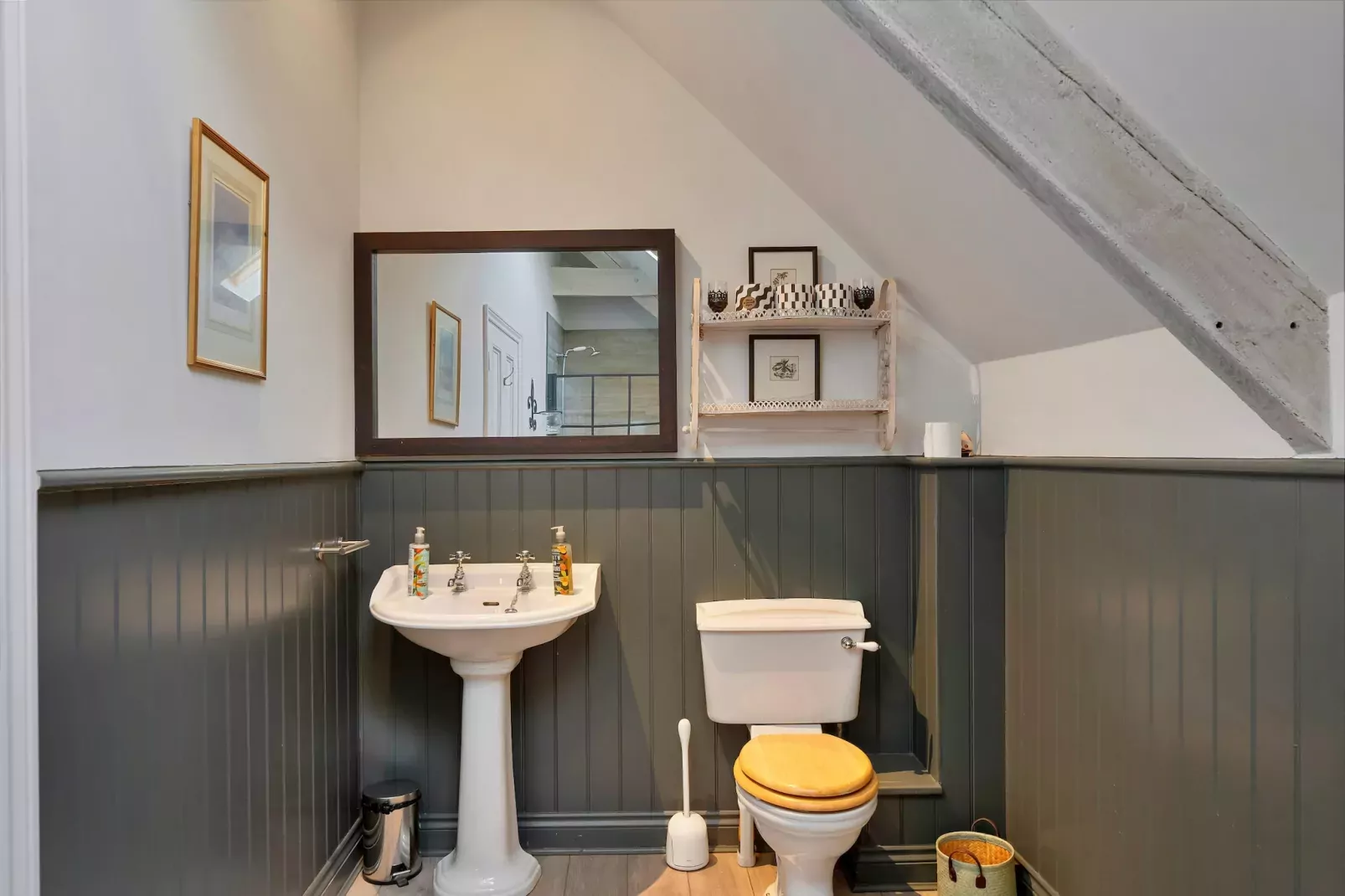 Stable Cottage at Yealmpton-Badkamer