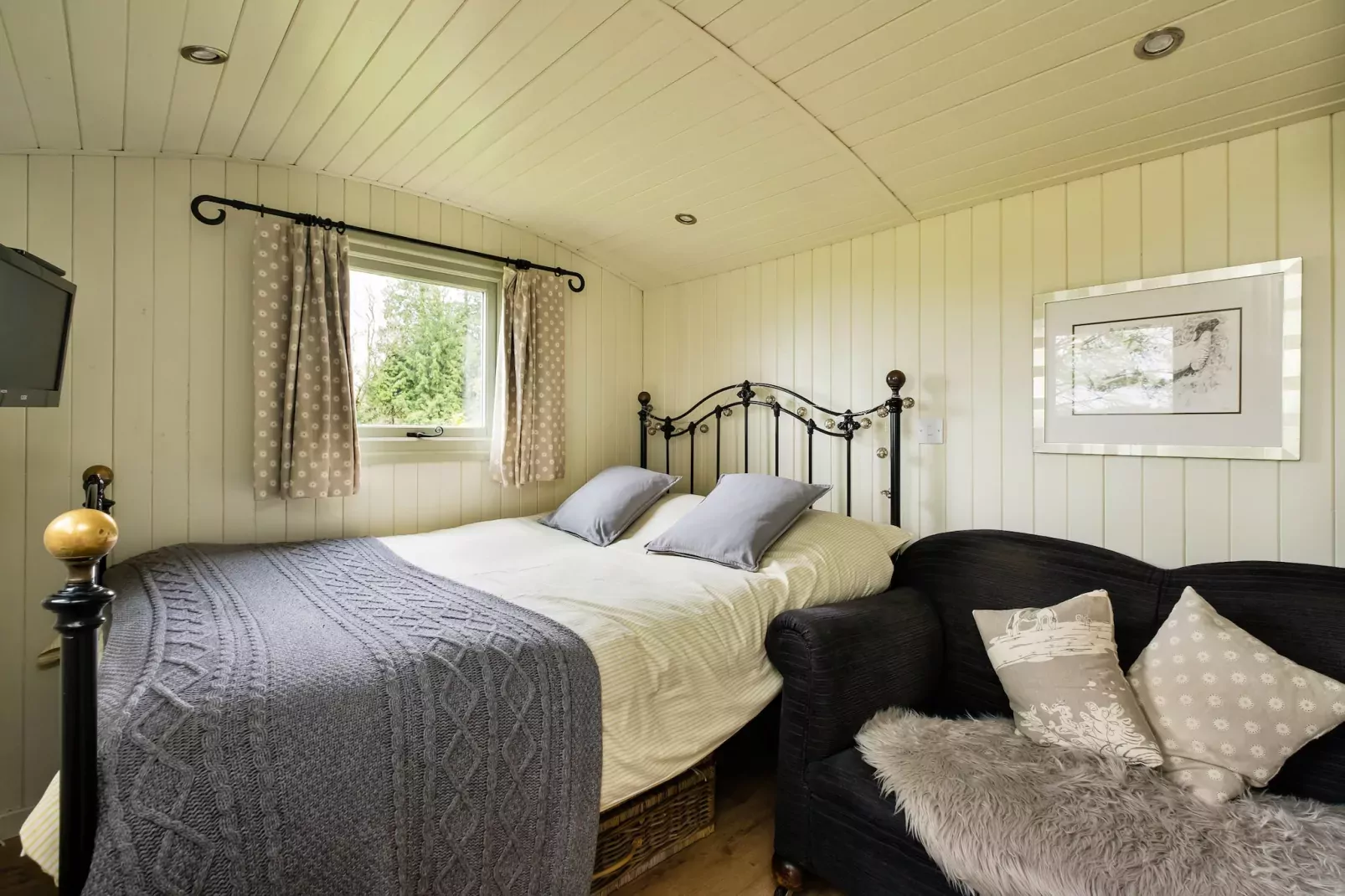 Hay and Hedgerow Glamping-Slaapkamer