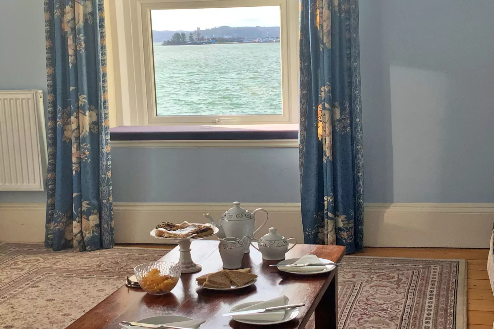 Waters Edge at Gadlys House-Buitenlucht