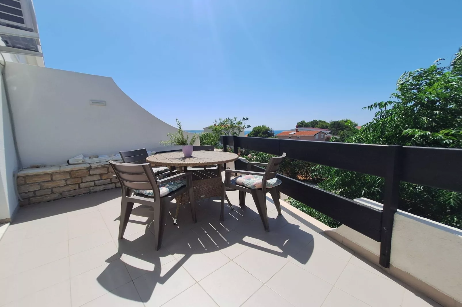 Sea View  Apartment Povljana - One Bedroom Apartment with Sea View-Terras