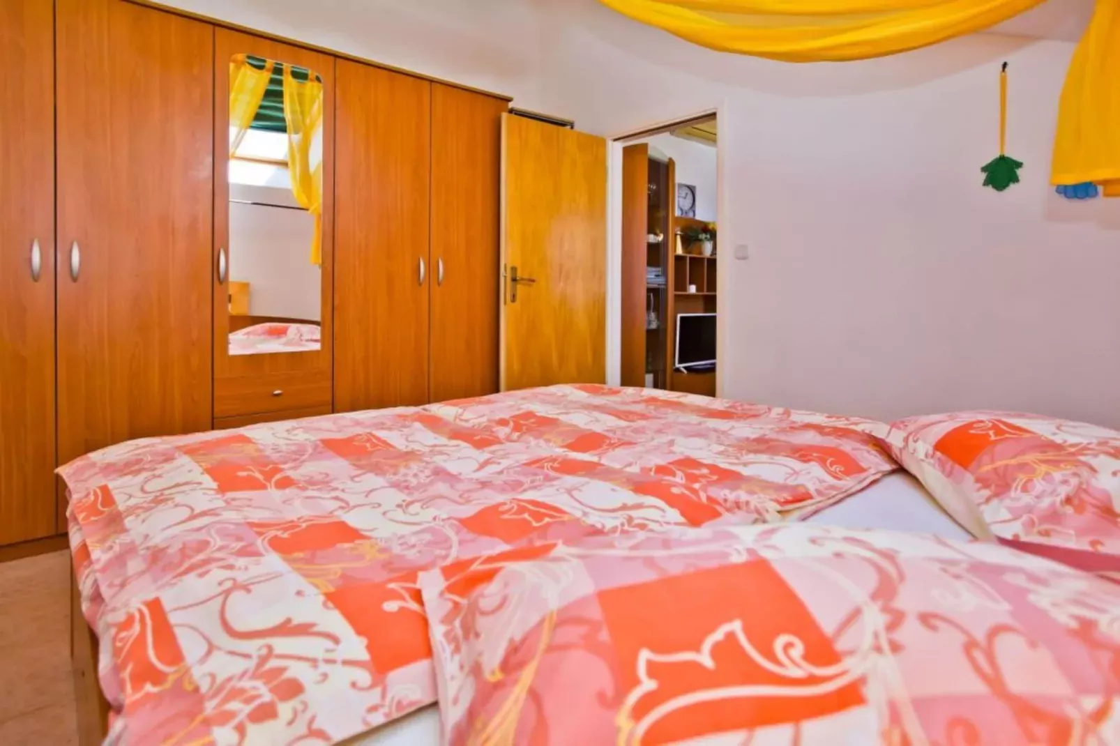 Apartments Jacky - One Bedroom Apartment with Balcony (owner 6)-Slaapkamer