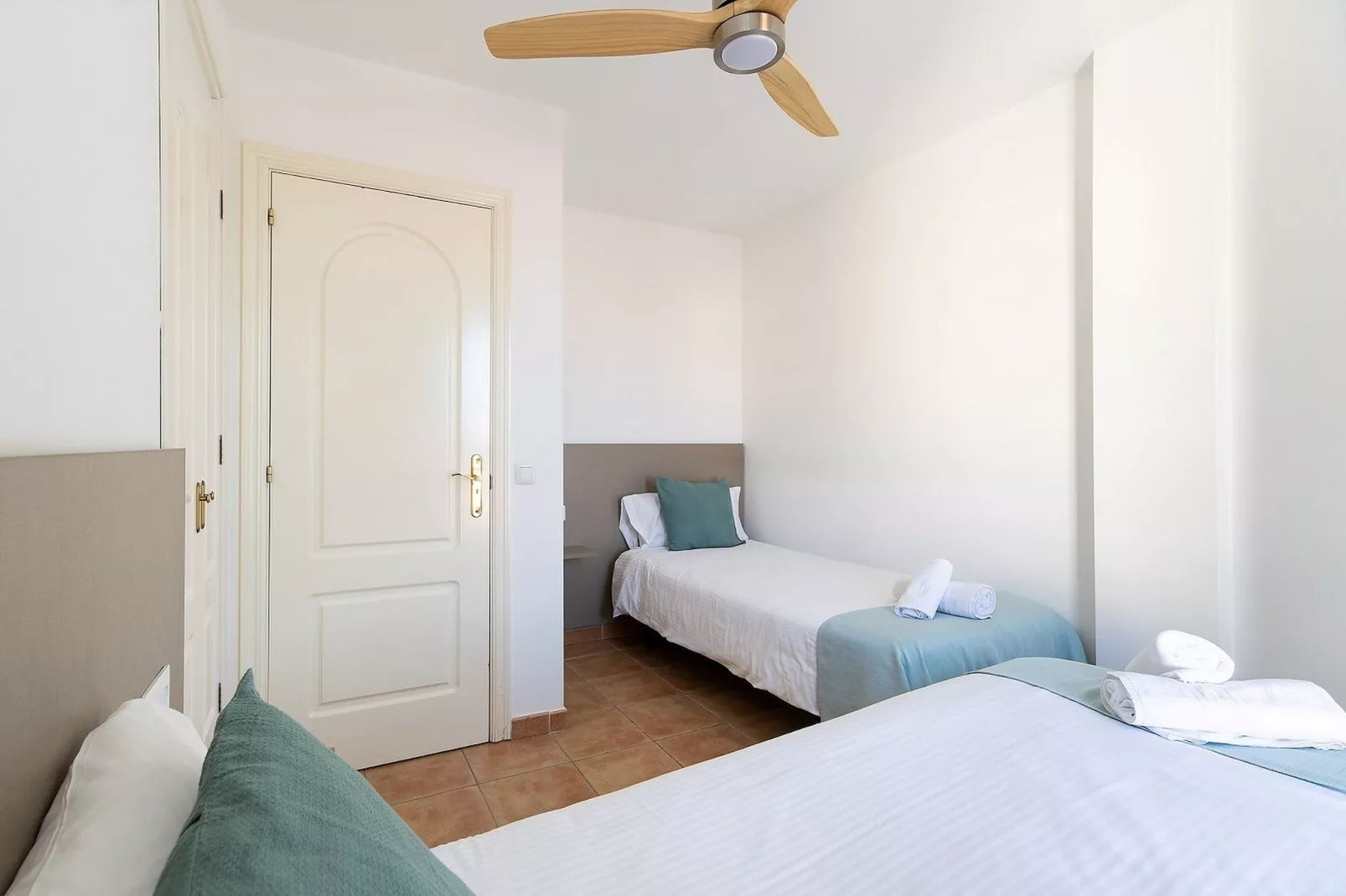 Apartamento en playa Las Carmenes-Slaapkamer