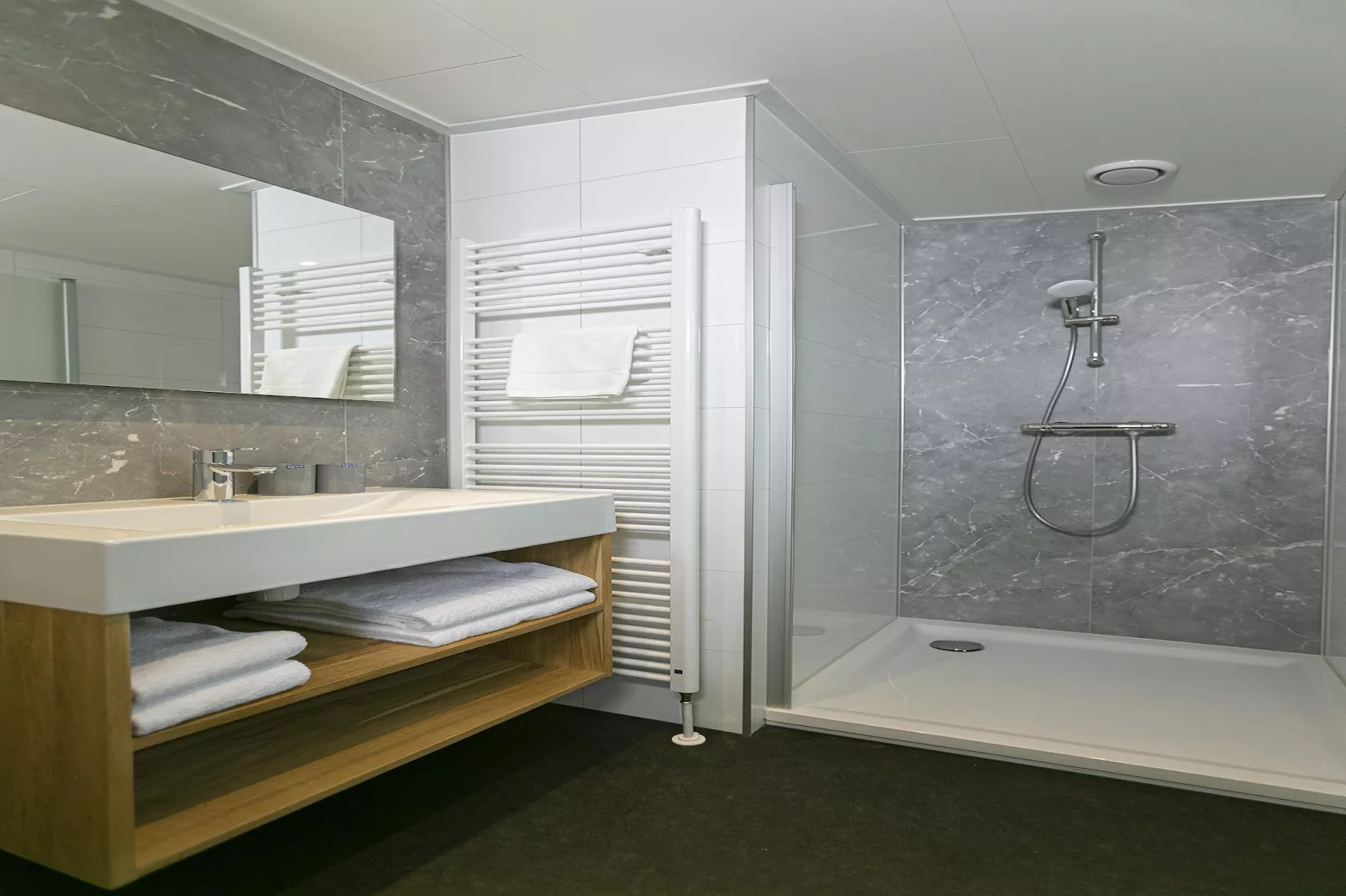 Sunrise Home 6er-Badkamer