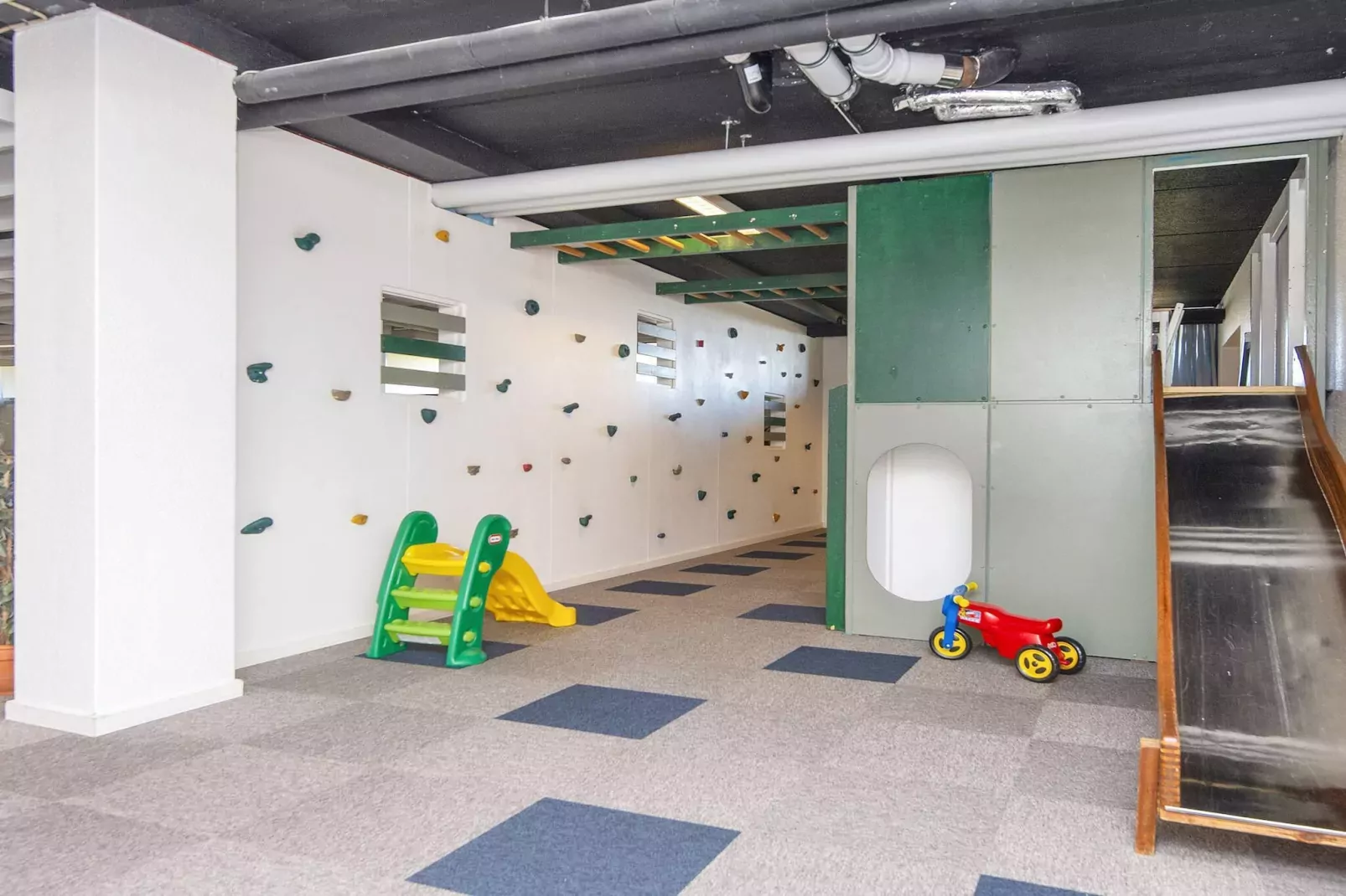 2 rooms-Niet-getagd