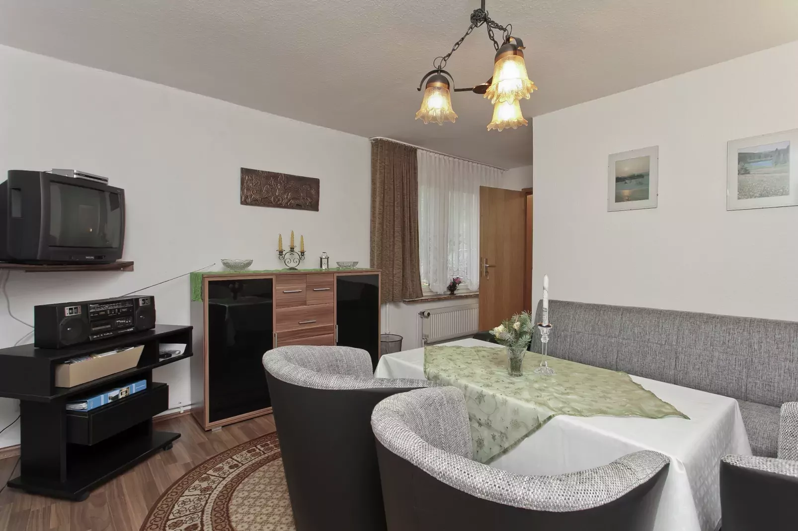 Bungalow am Suental-Woonkamer