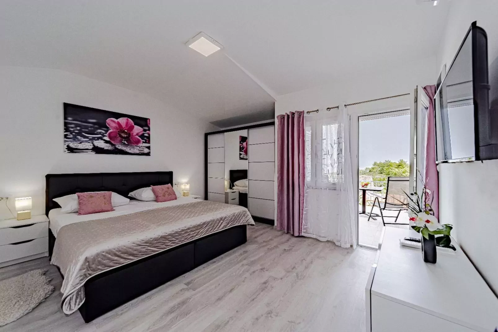 Stone House Blaca - Two Bedroom Stone House with Terrace and Sea View