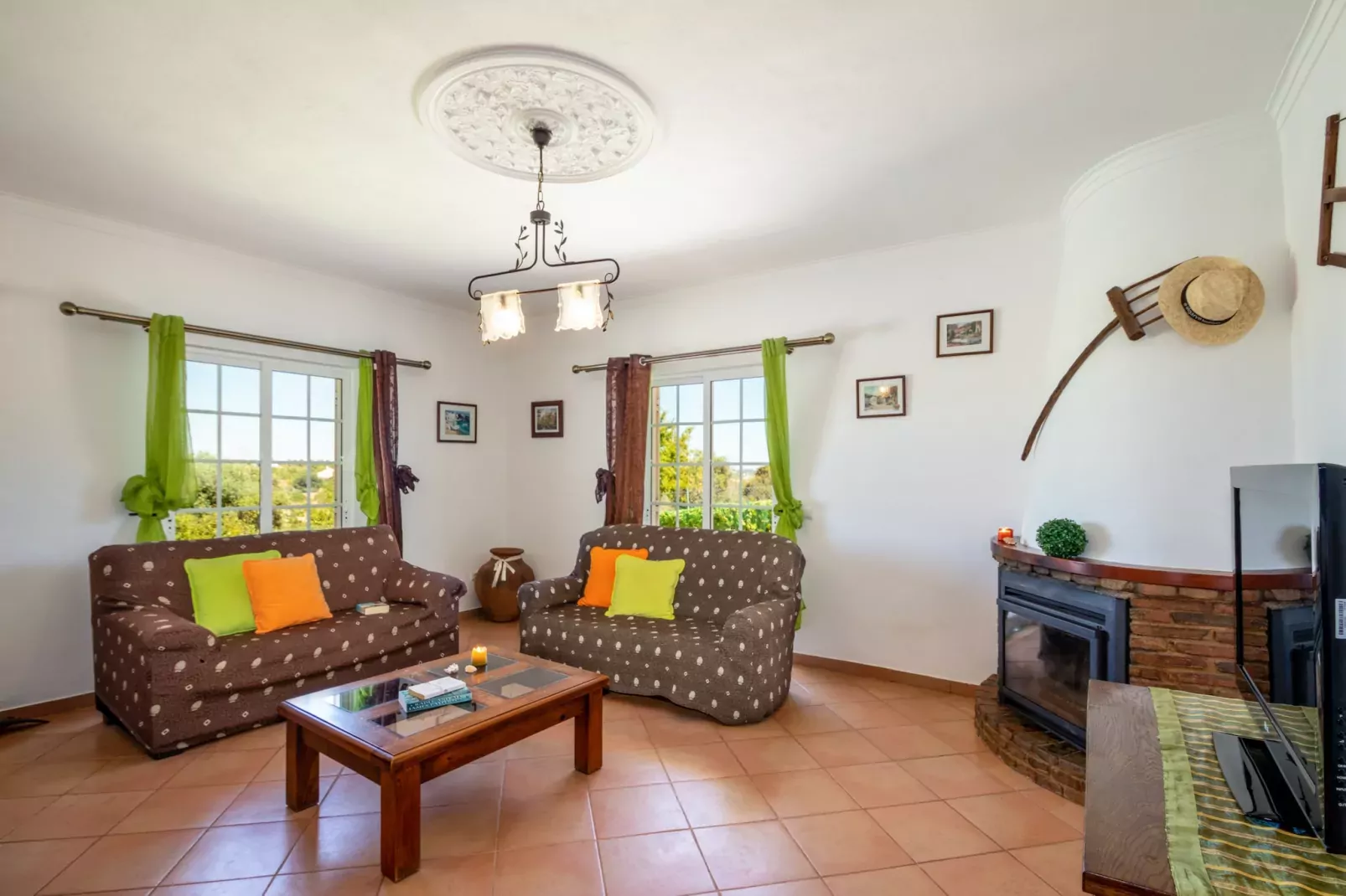 Villa Muriwai-Woonkamer
