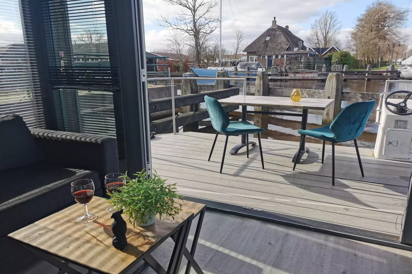 Waterlodges Heeg 1-Terrasbalkon