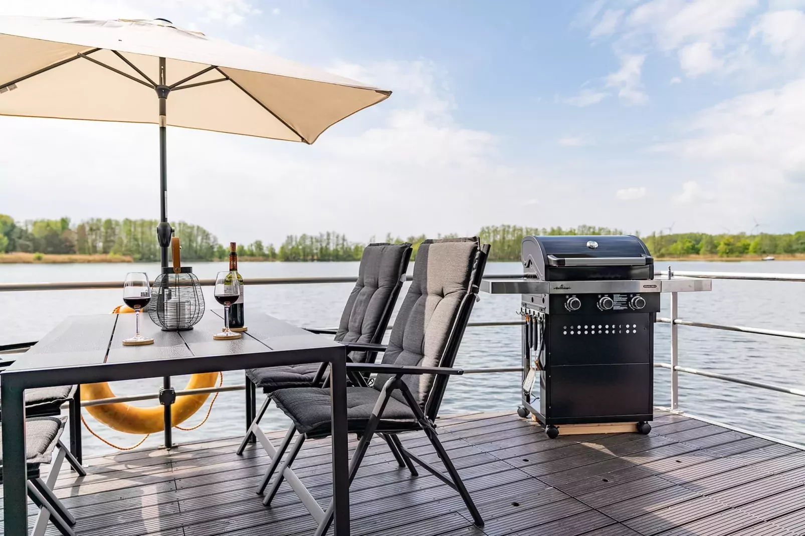 Hausboot in Zehdenick-Terrasbalkon