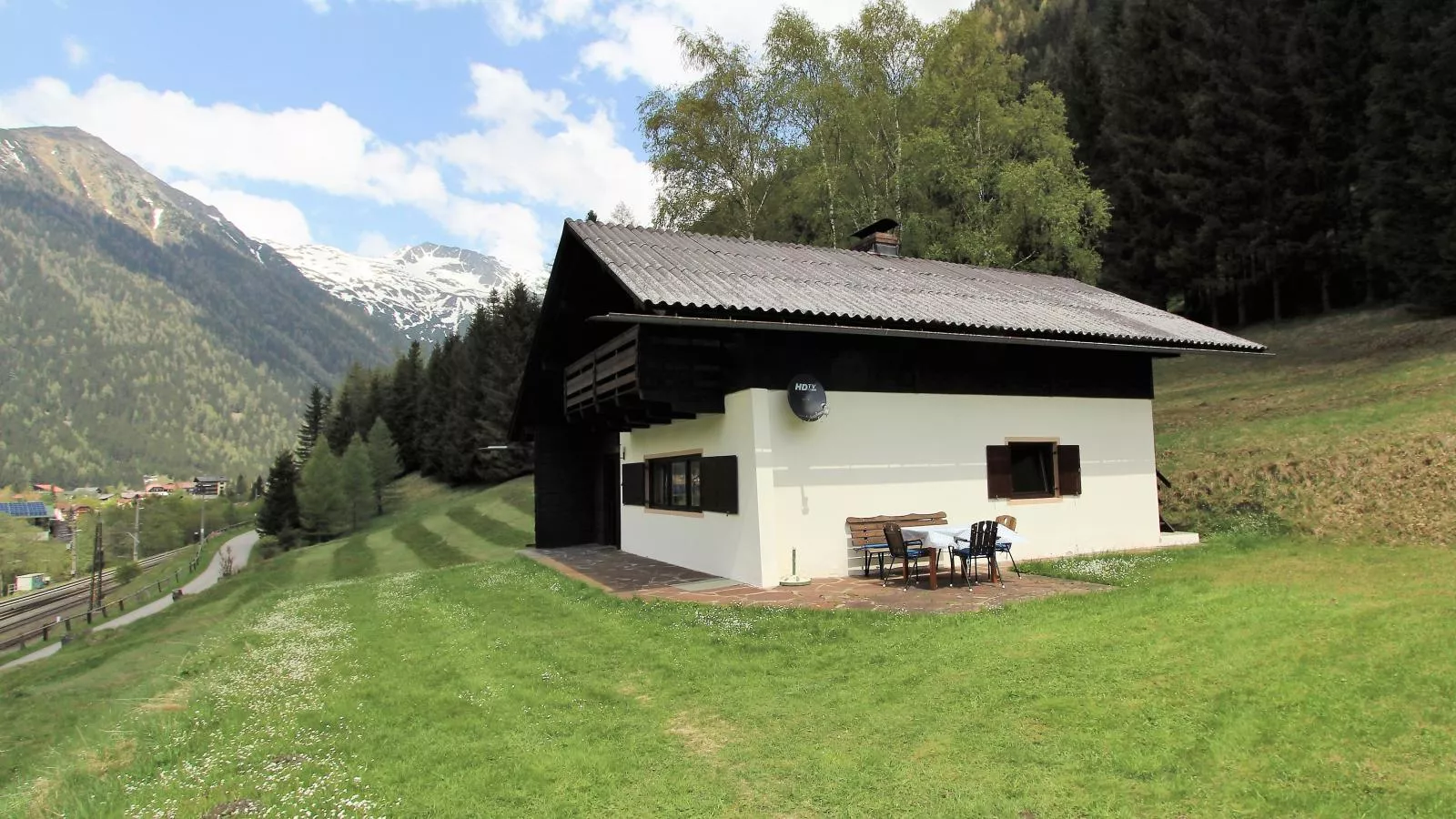 Jagerhütte-Buitenkant zomer