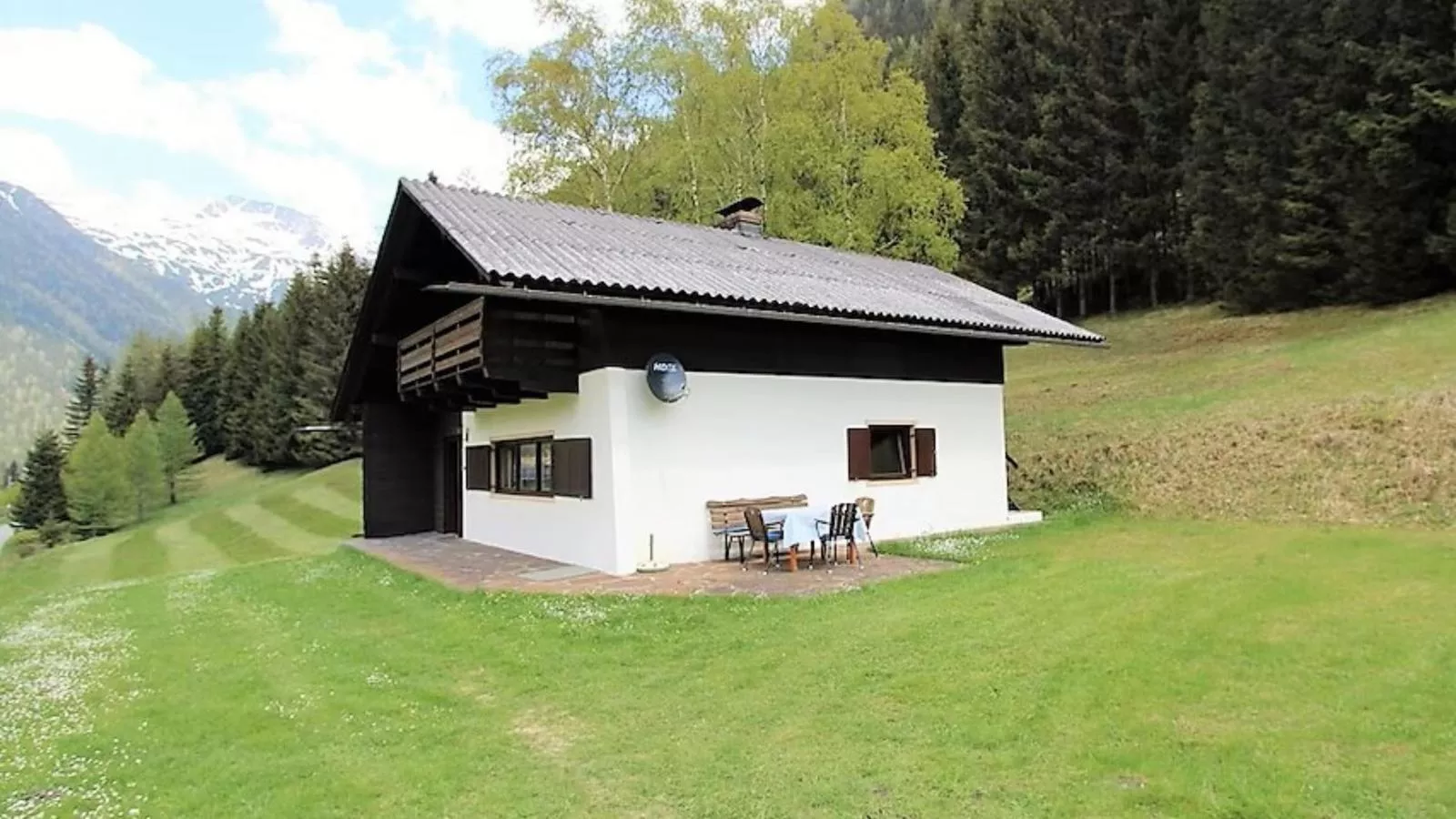 Jagerhütte-Buitenkant zomer