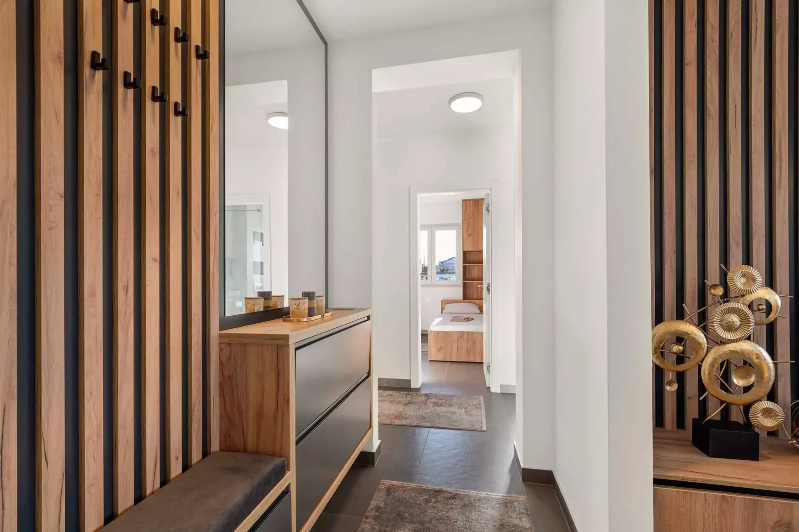 Apartments Velic - Three bedroom apartment C-Overloop