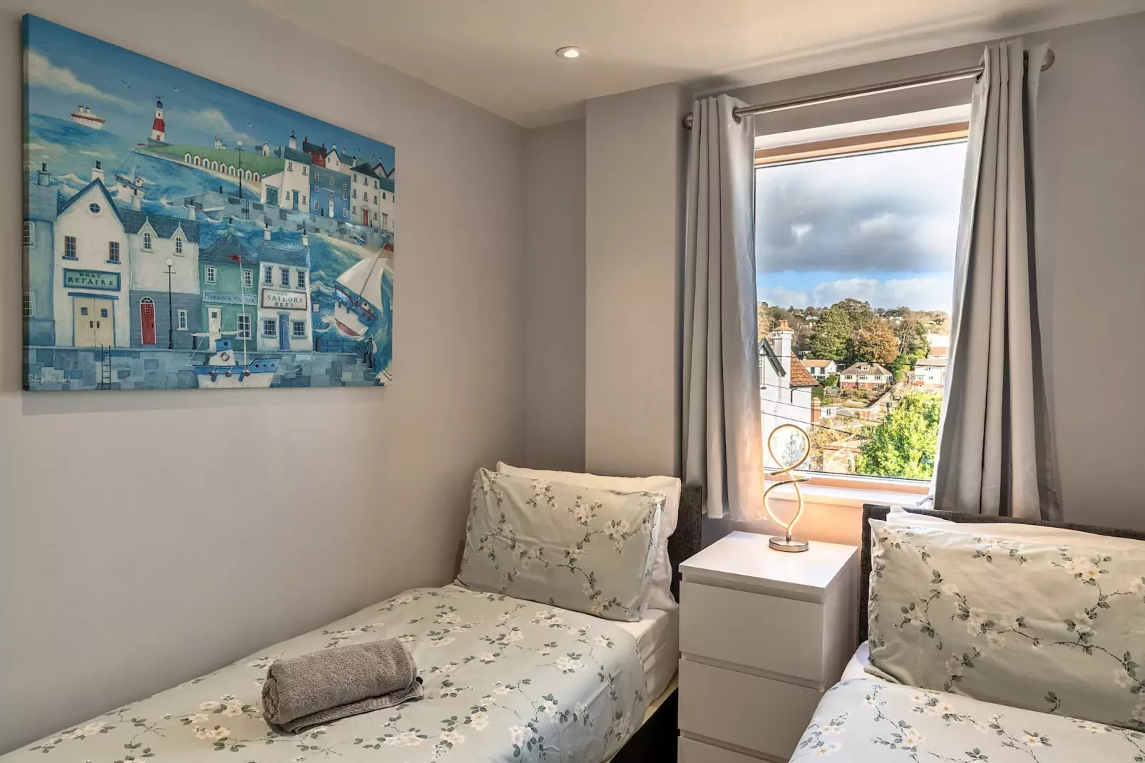 Number 10, Montpellier Apartments-Slaapkamer