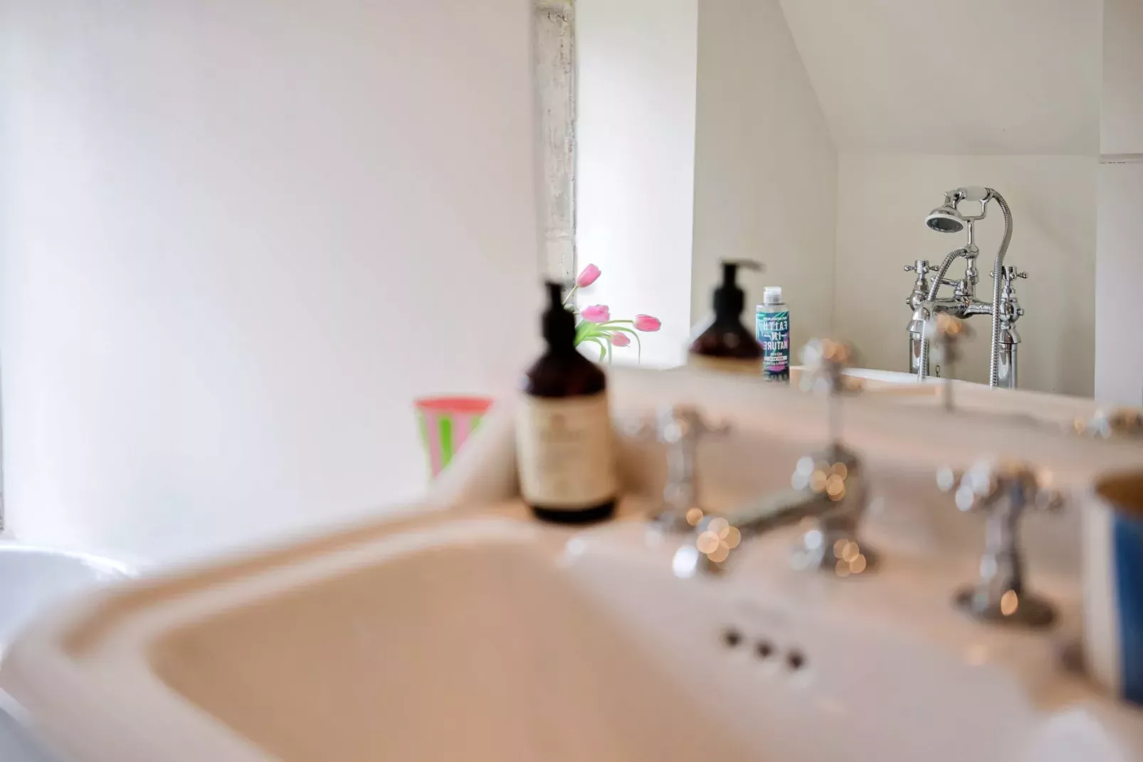 Courtside Cottage-Badkamer