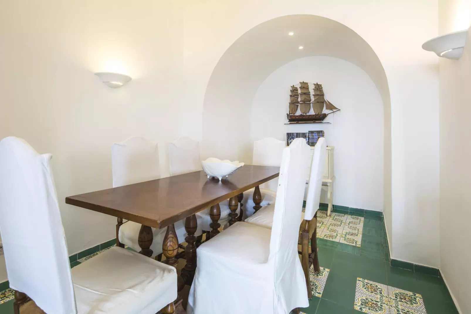 Villa San Montano-Eetkamer