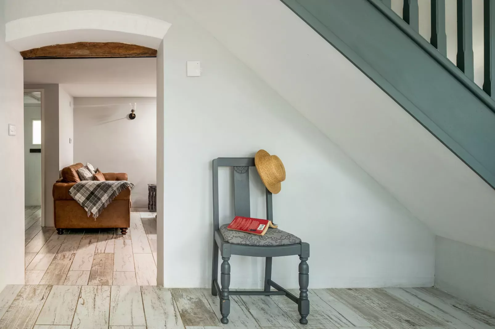 Esmor Cottage-Overloop