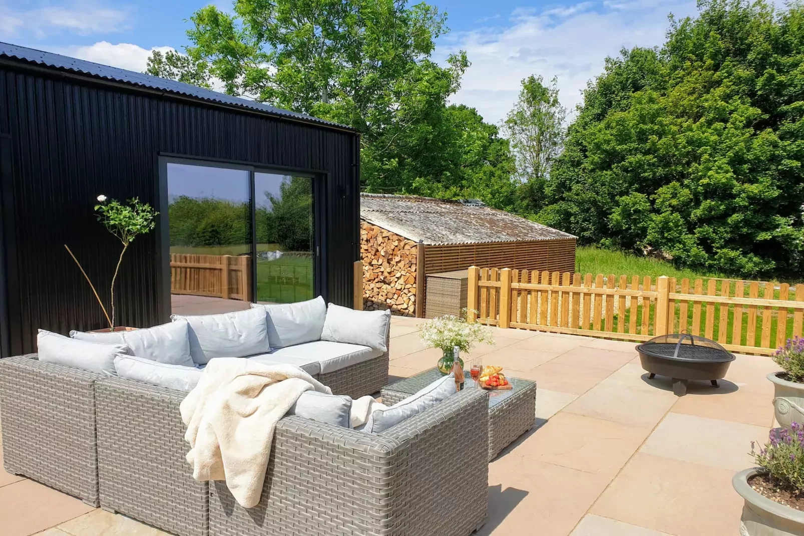 Blackbarn Wood-Tuinen zomer