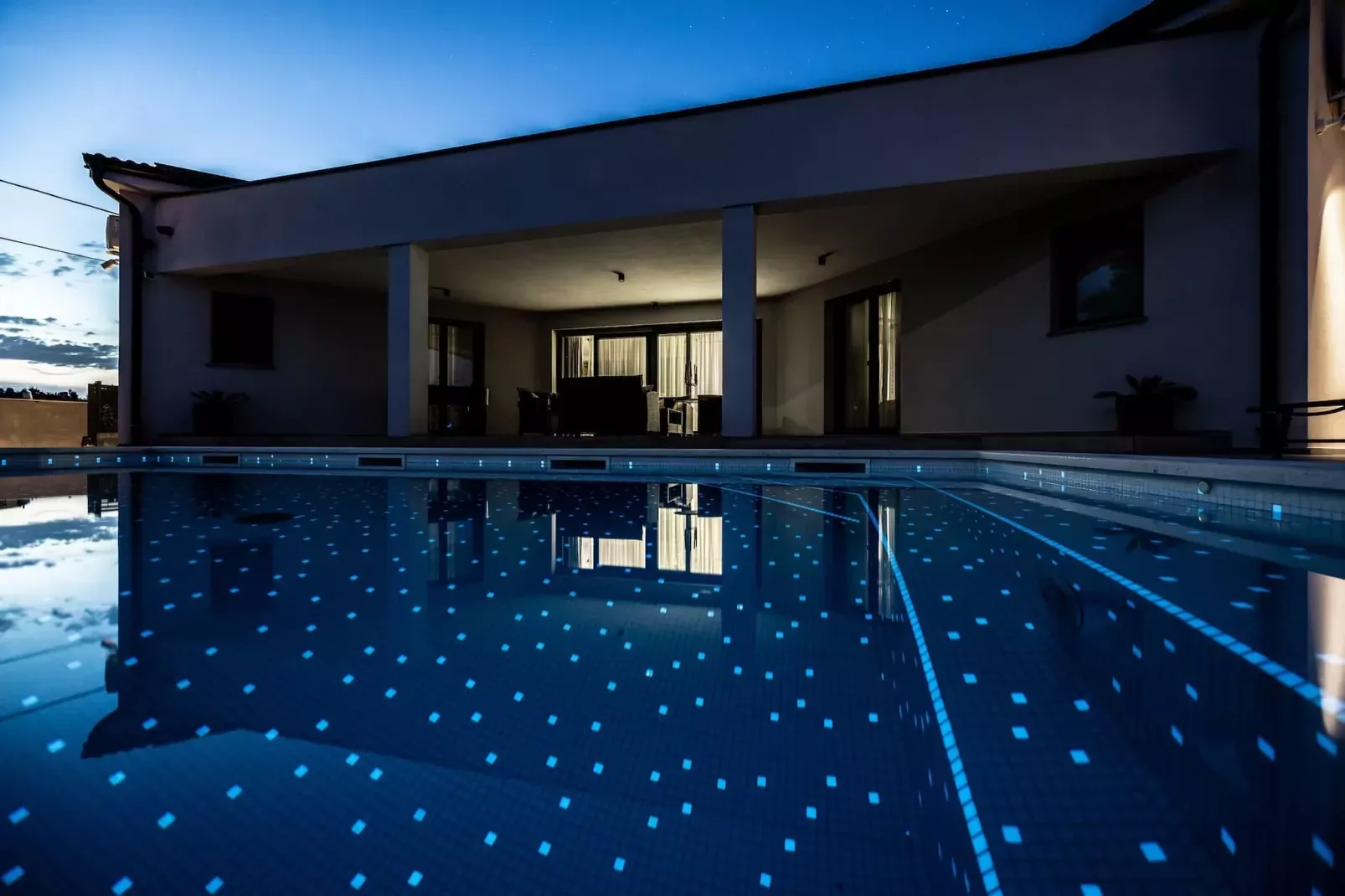 Villa Speranza with Private Illuminated Pool-Zwembad
