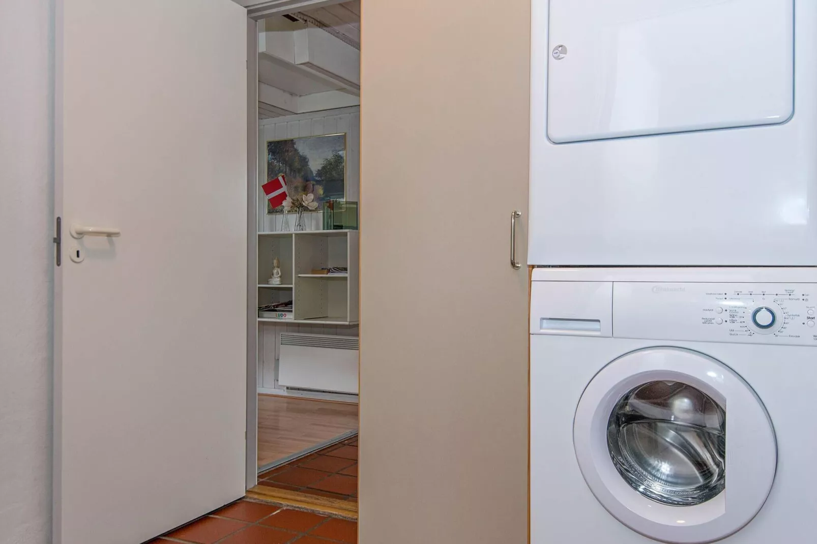 Rustgevende vakantiewoning in Ebeltoft met whirlpool-Binnen