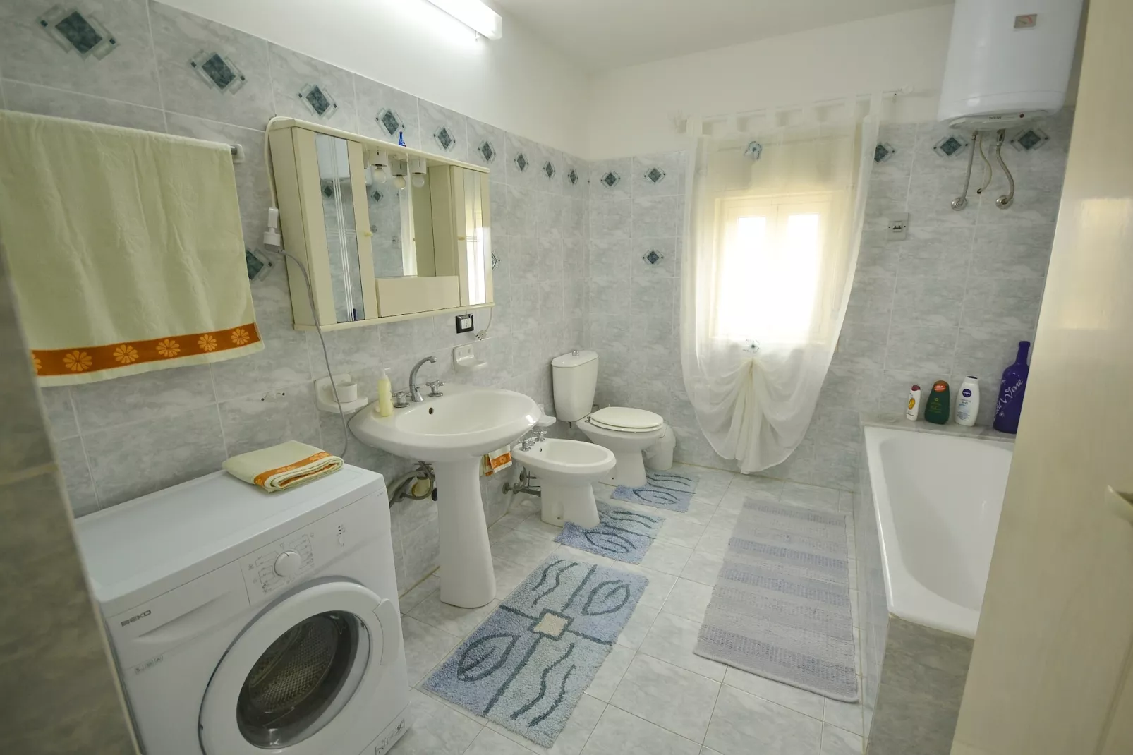 Villa Russo-Badkamer