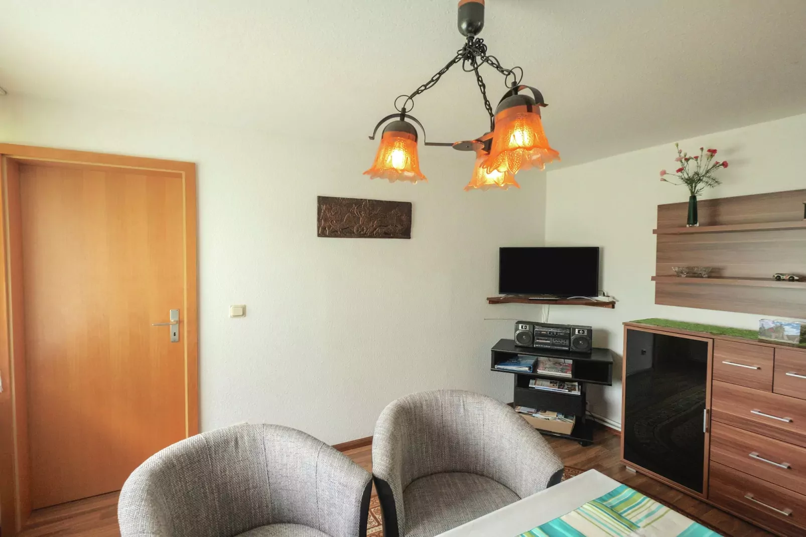 Bungalow am Suental-Woonkamer