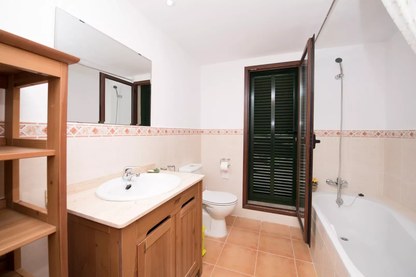 Villa Sa Fonera-Badkamer