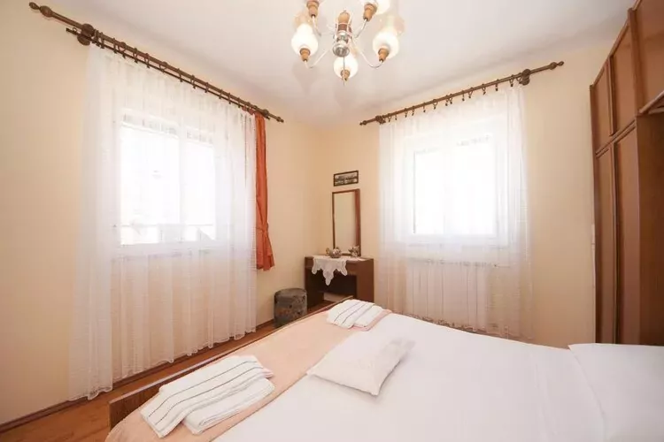 Apartments Gorana - Two Bedroom Apartment with Terrace(A1) (ST)-Woonkamer