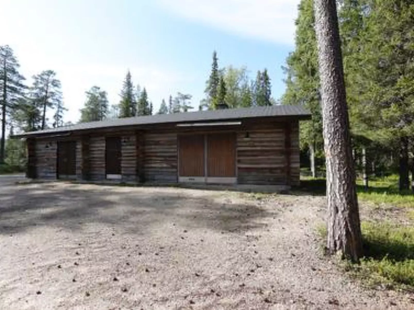 Metsä-luosto-Buiten