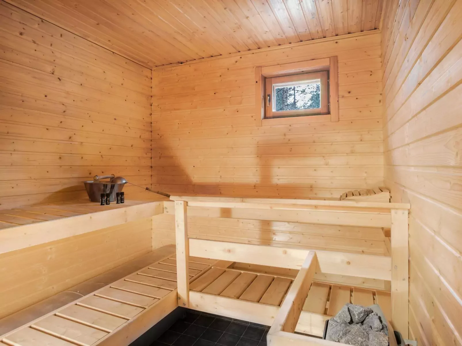 Kevätruska b-Binnen