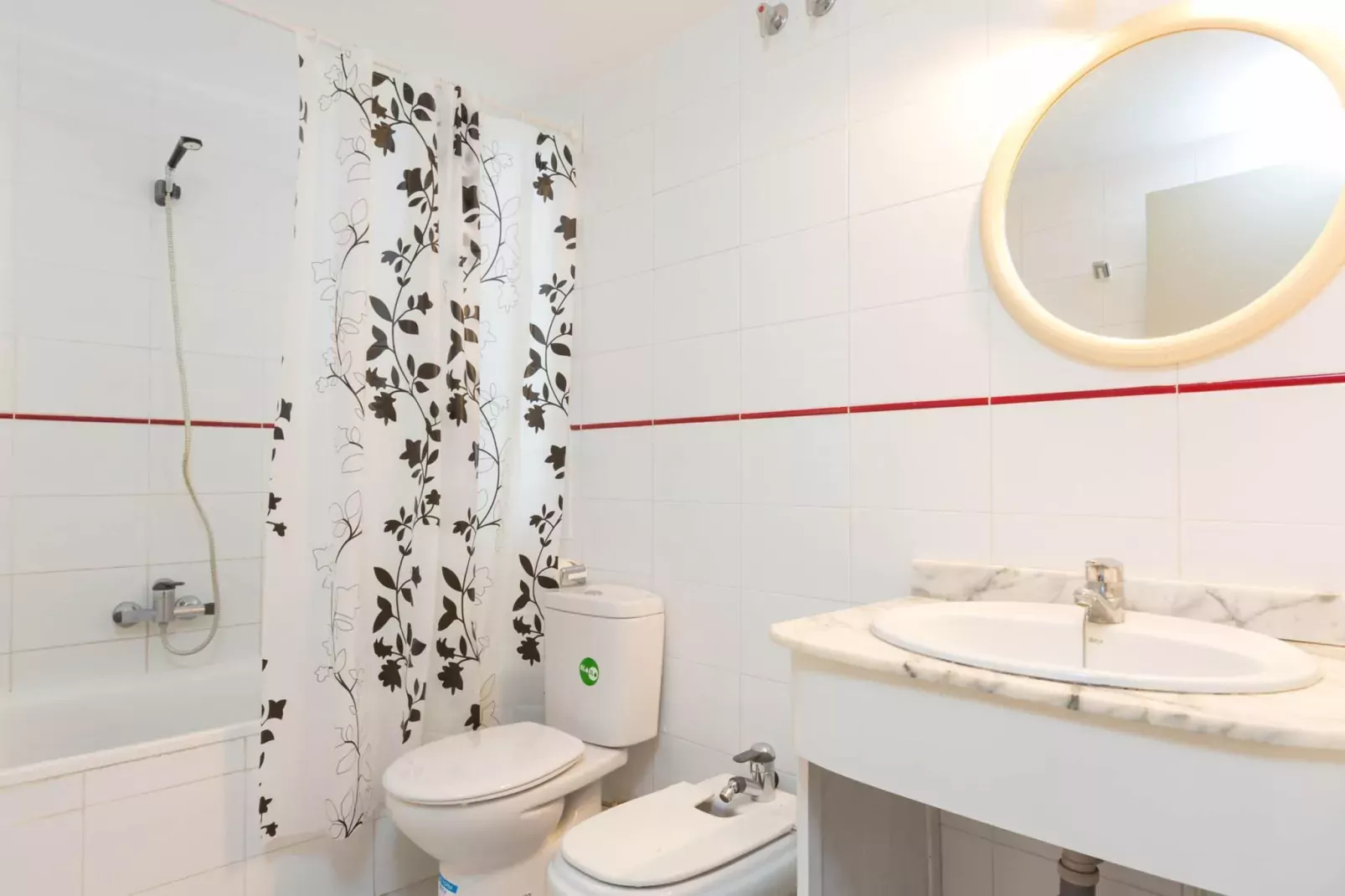 Open Pals - T-Badkamer