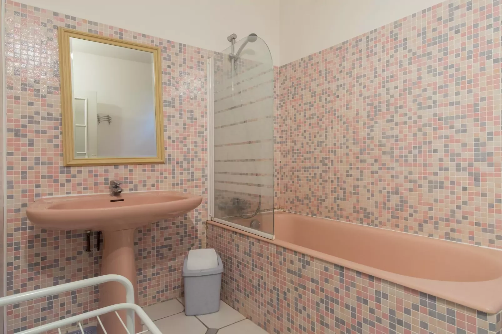 Gite 6 pers près de Châteauroux-Badkamer