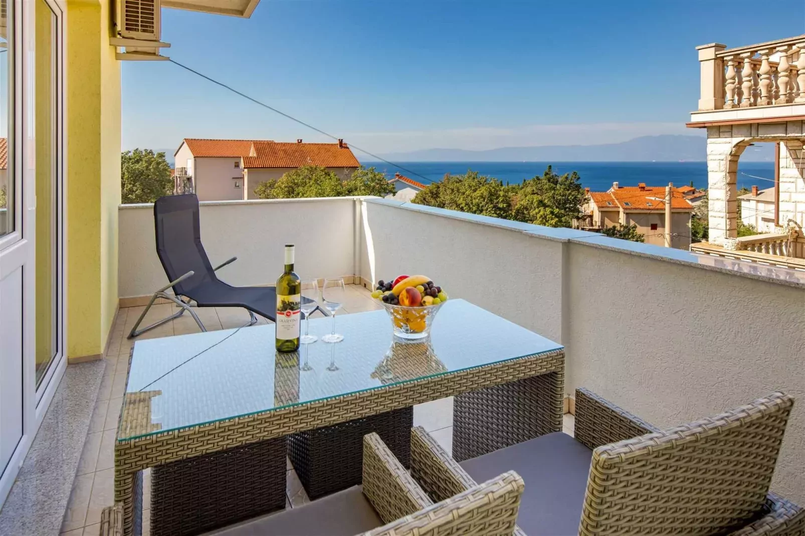 Apartment Slavica 3 - Yellow Sun-Terrasbalkon