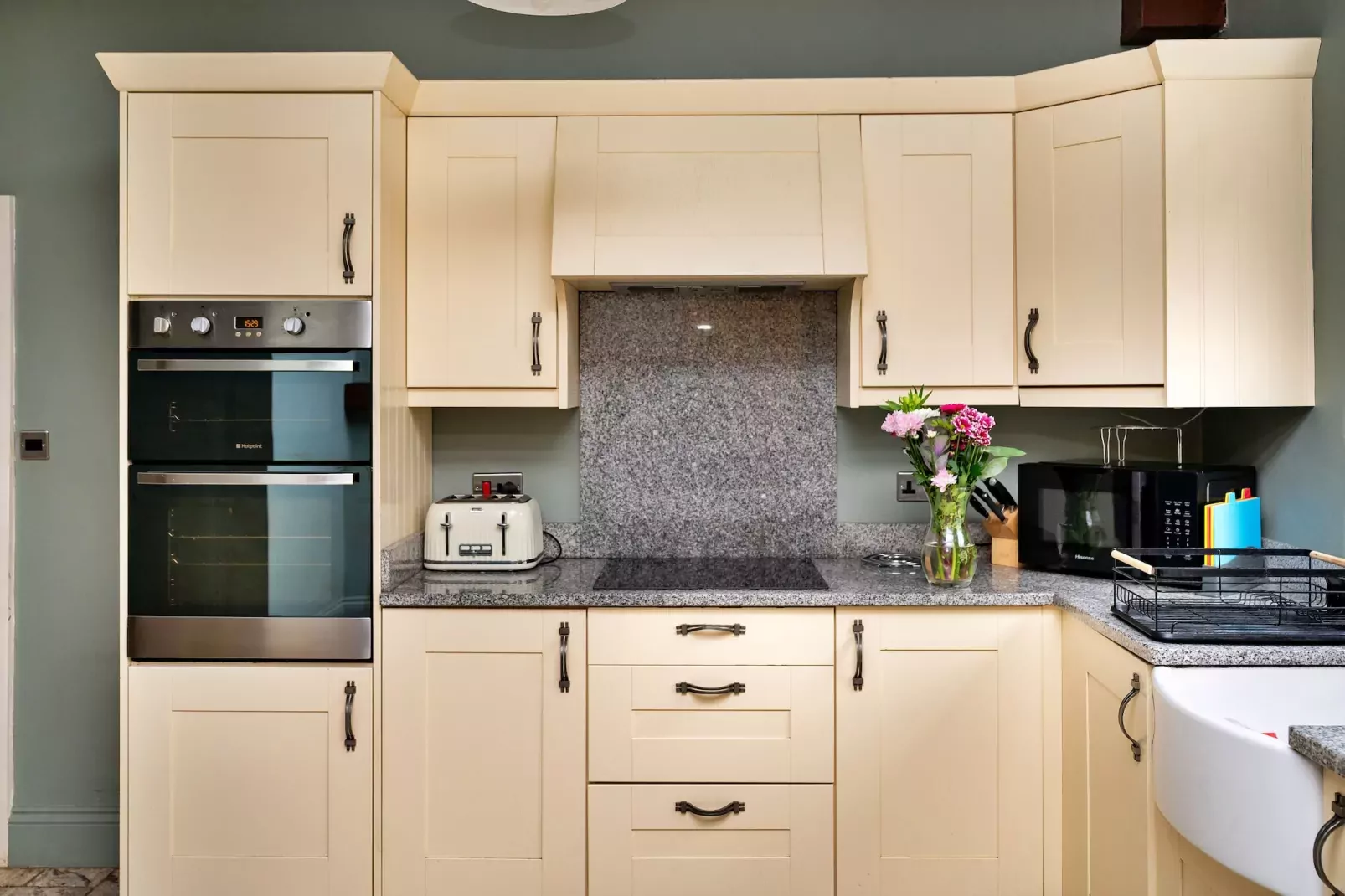 Low Green Cottage-Keuken