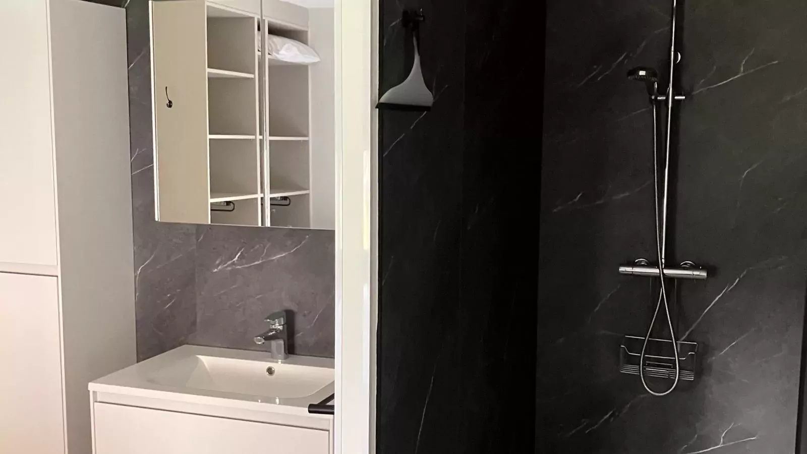 Lac Bleu nr 17-Badkamer