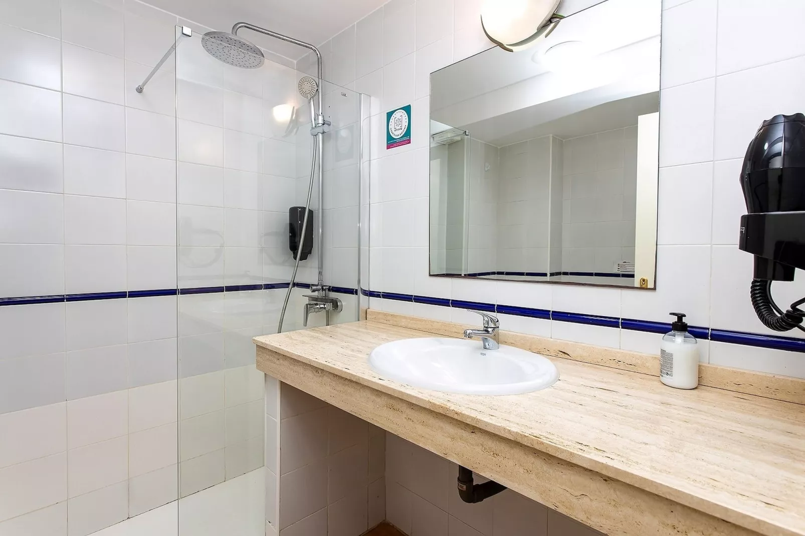Apartamento en playa Las Carmenes-Badkamer