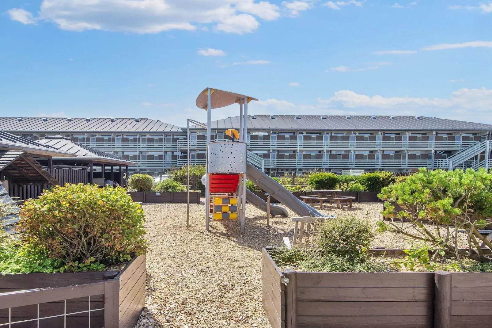 2 room south facing-Niet-getagd