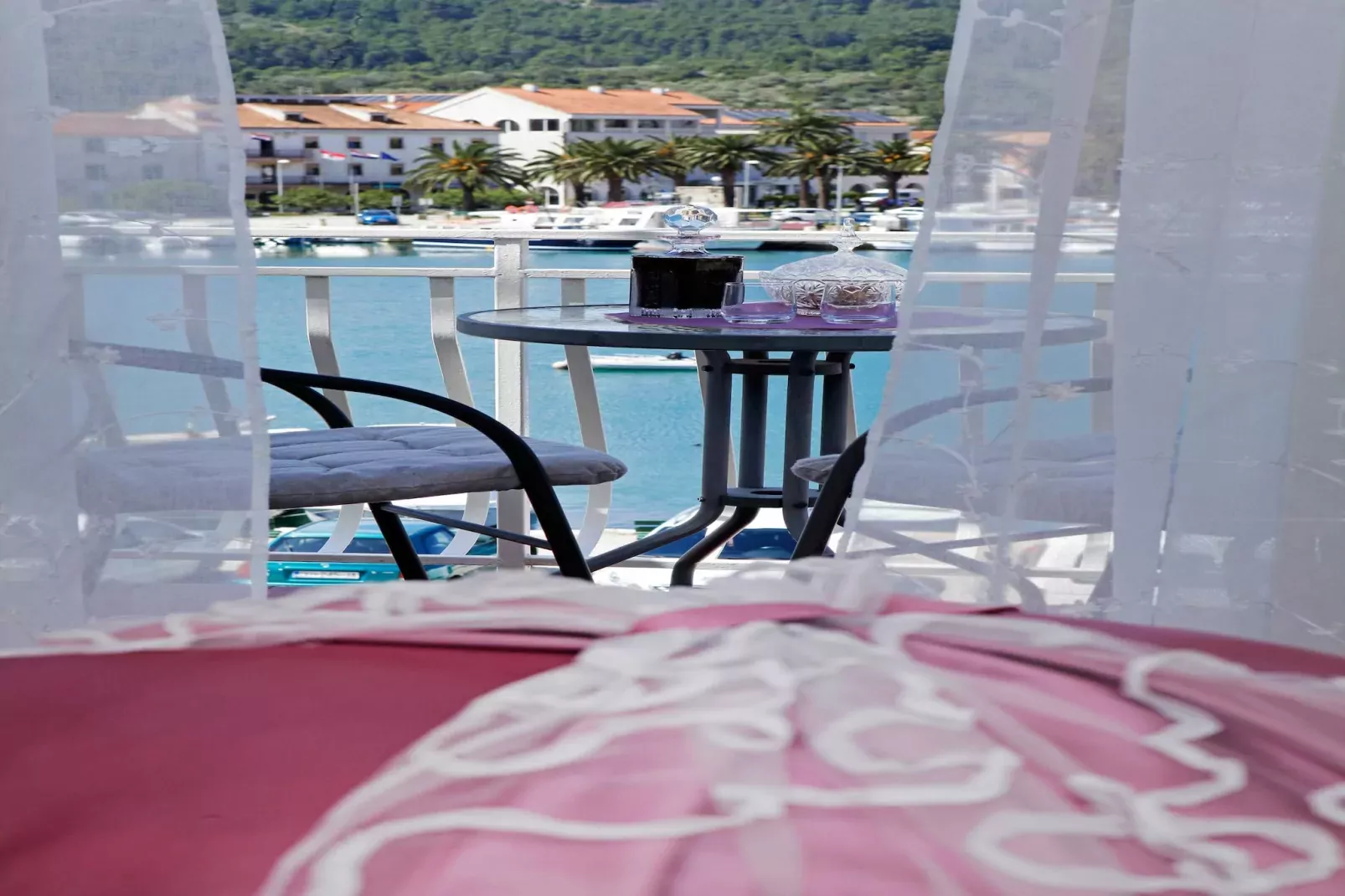 Sunshine Apartment Doda - Three Bedroom Apartment with Balcony and Sea View-Uitzicht