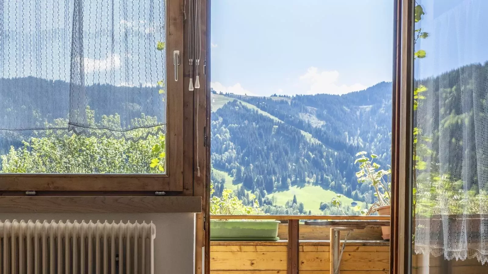 Berghof-Uitzicht zomer