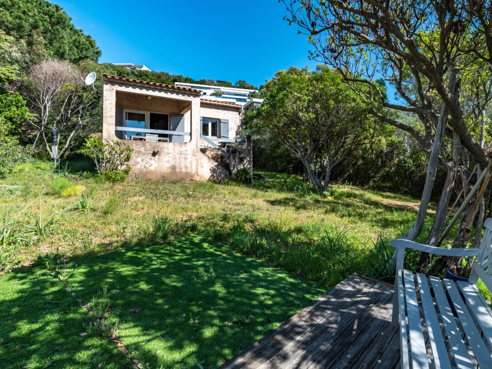 Le petit cabanon gris