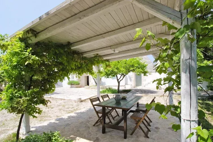 Trullo, Ostuni-Trullo I Giardini-Terrasbalkon