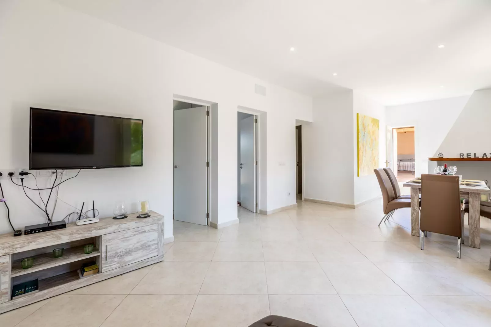 Guesber, Finca 5StarsHome Mallorca-Eetkamer