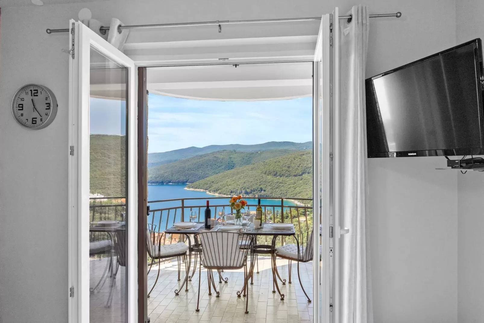Lady M Gold - Balcony and Sea View-Terrasbalkon