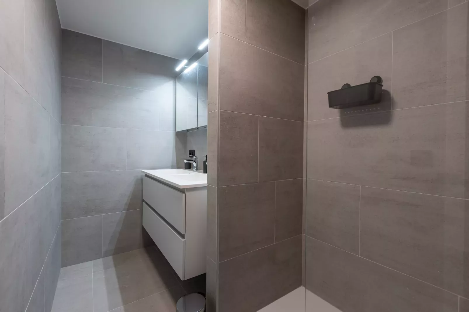 Green Lane The Sun  0401-Badkamer