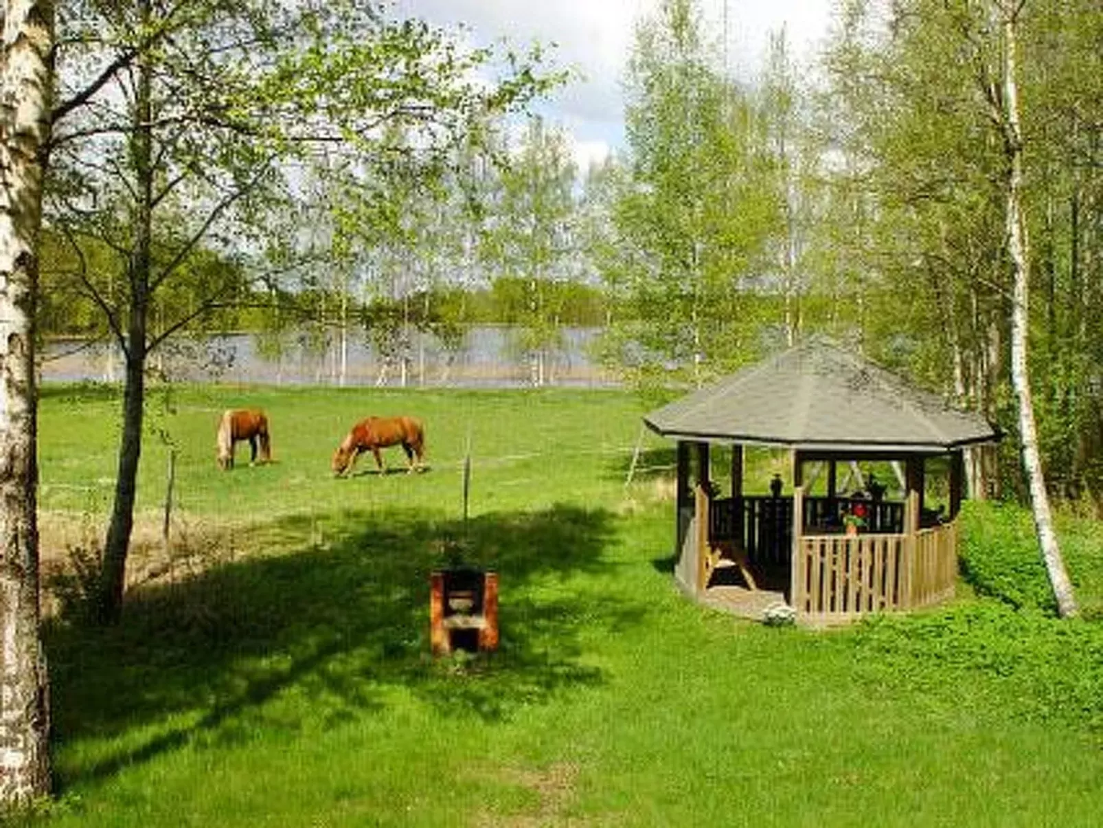 Peltotupa-Buiten